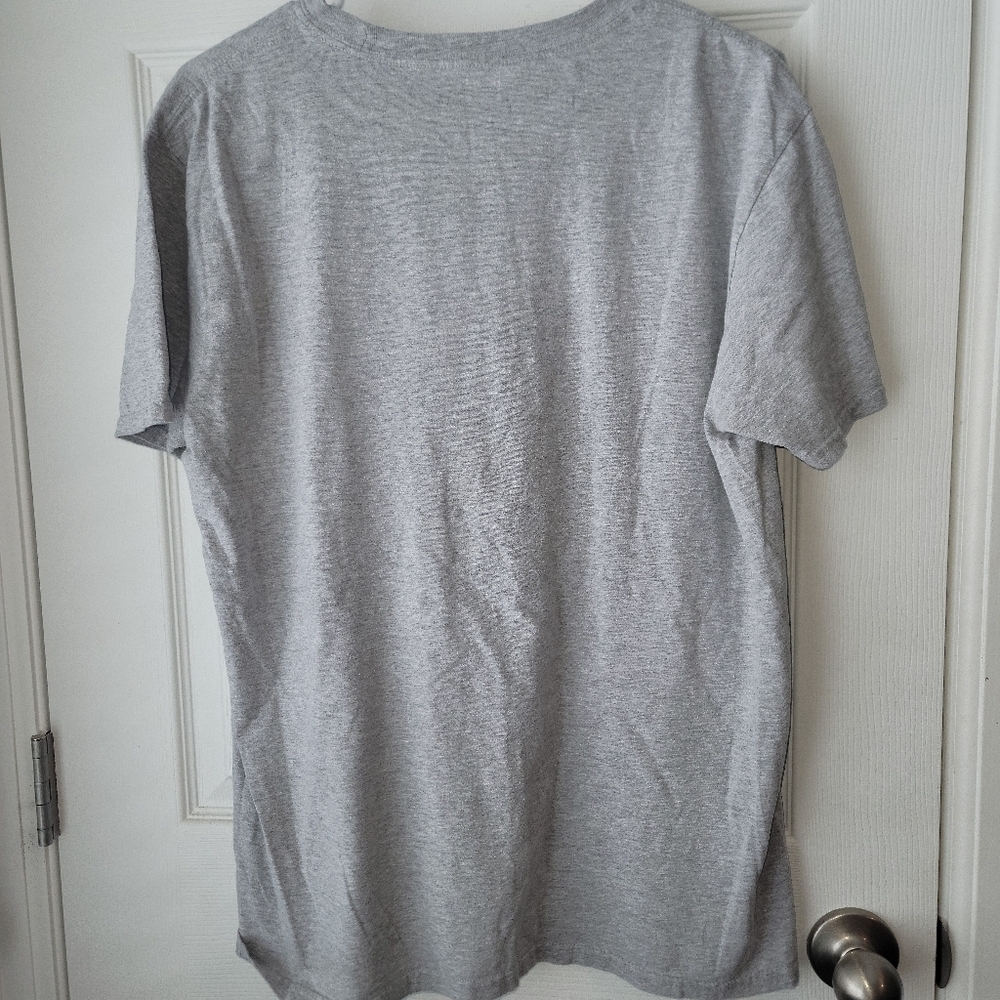 Walt Disney World Rainbow Short Sleeve Crew Neck T-shirt SZ L - Picture 2 of 6